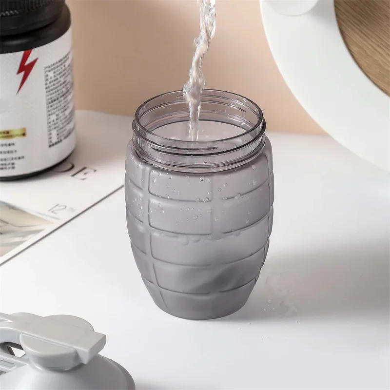 Nowa butelka na wodę sportową  – Nutrition Sports Fitness recenzja i cena